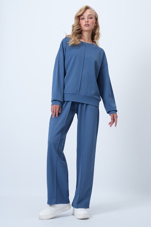 Bisiklet Yaka Önü Nervür Dikişli Bluz Ve Çift Cepli Çimalı Pantolon Takım