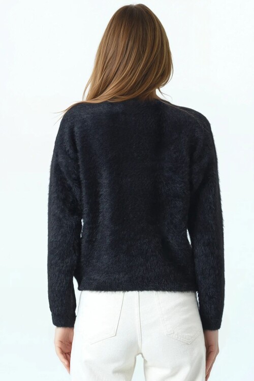 Bisiklet Yaka Püsküllü Triko Kazak