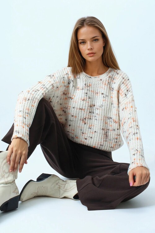 Bisiklet Yaka Renkli Nokta Desenli Triko Kazak