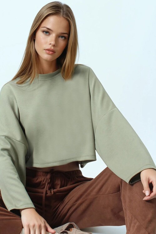 Bisiklet Yaka Yarım Kol Crop Basic Bluz