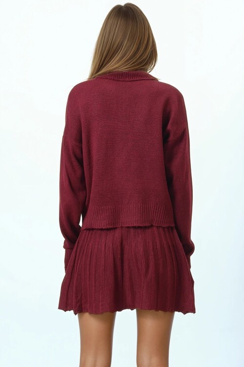 Boğazlı Kazak Ve Beli Lastikli Pileli Mini Etek Triko Takım