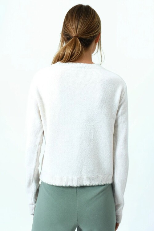 Çiçek Desenli Düğmeli Triko Hırka