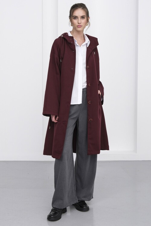 Çift Cepli Kapüşonlu Beli Bağlamalı Düğme Kapamalı Astarlı Trençkot