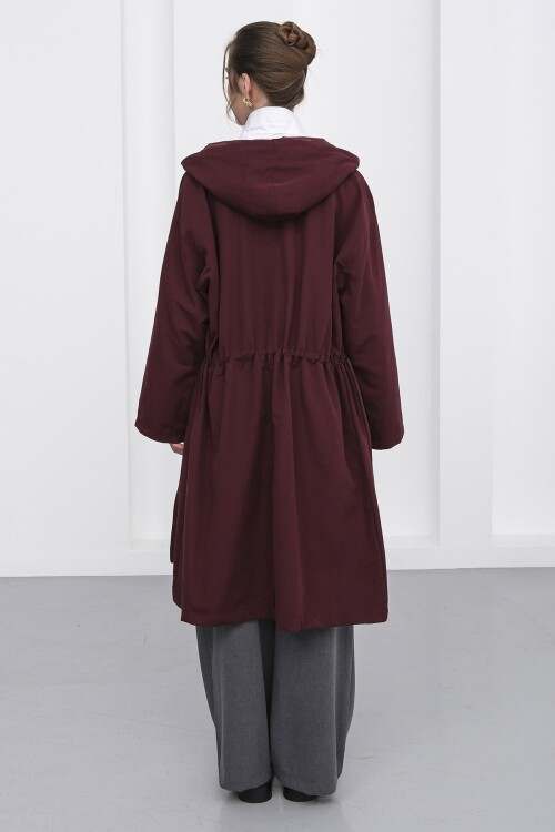 Çift Cepli Kapüşonlu Beli Bağlamalı Düğme Kapamalı Astarlı Trençkot