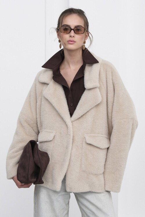 Çift Cepli Kruvaze Yaka Yumoş Ceket