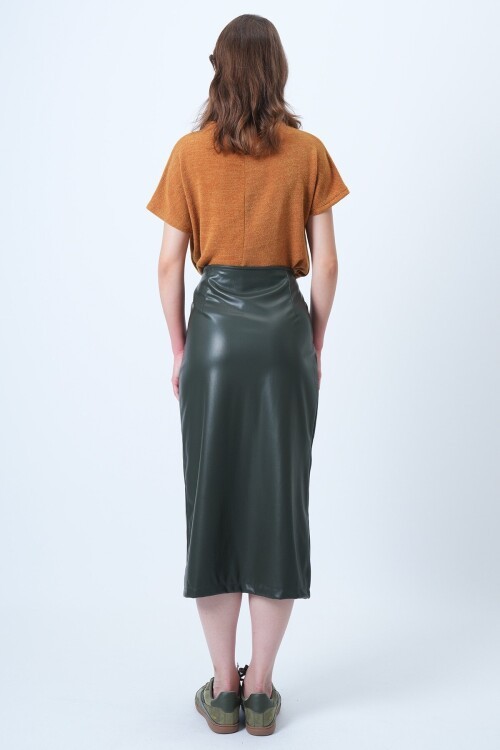 Çift Cepli Yırtmaçlı Midi Boy Suni Deri Etek