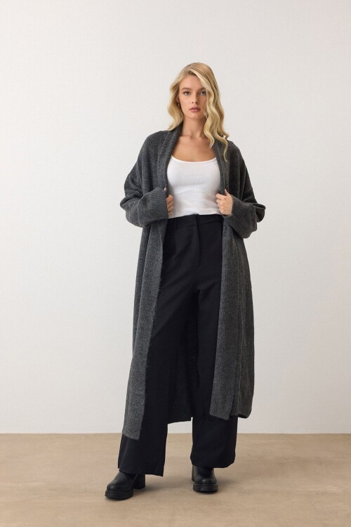 Antrasit Çift Düğmeli Yumuşak Dokulu Kaşe Kaban