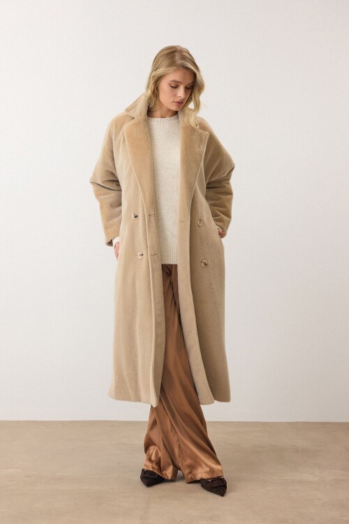 Bej Çift Düğmeli Yumuşak Dokulu Kaşe Kaban