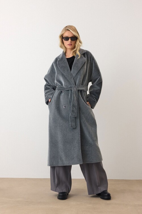 Gri Çift Düğmeli Yumuşak Dokulu Kaşe Kaban