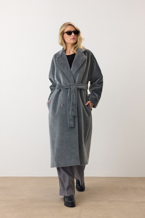 Gri Çift Düğmeli Yumuşak Dokulu Kaşe Kaban