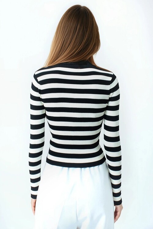 Çizgili Polo Yaka Kısa Kollu Triko Bluz