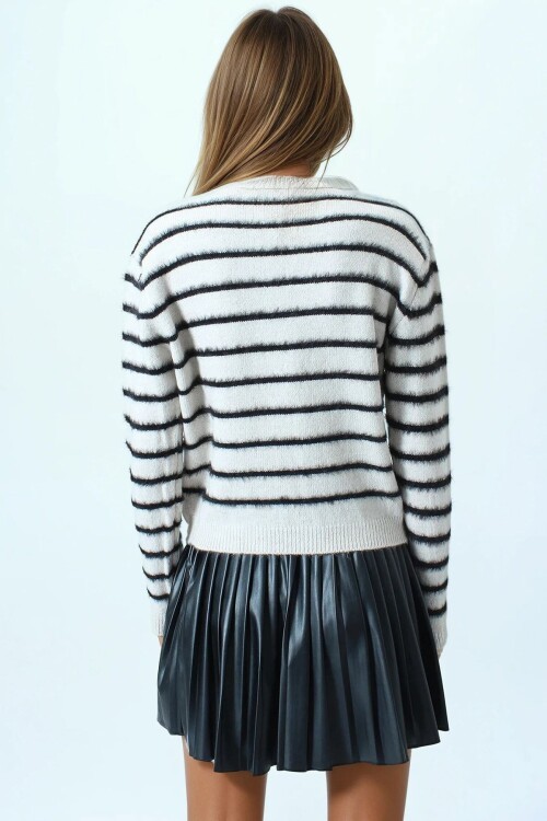 Çizgili Tüylü Dokulu Bisiklet Yaka Triko Kazak