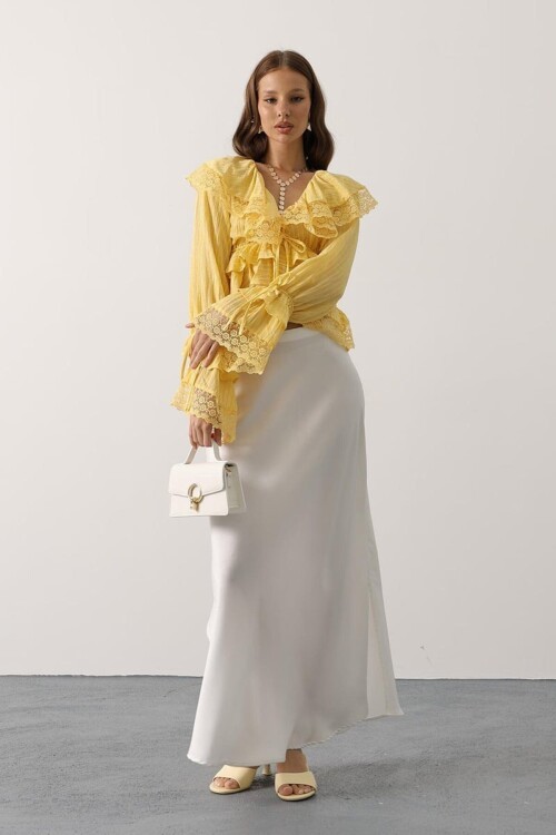 Dantelli Fırfırlı Bohem Bluz