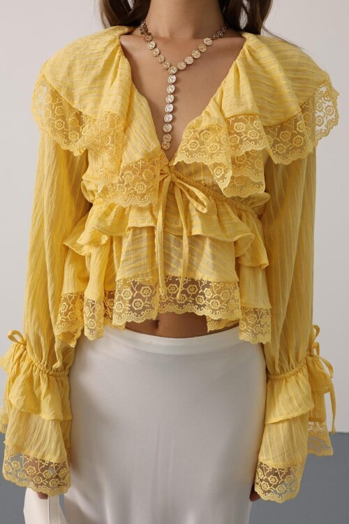 Dantelli Fırfırlı Bohem Bluz