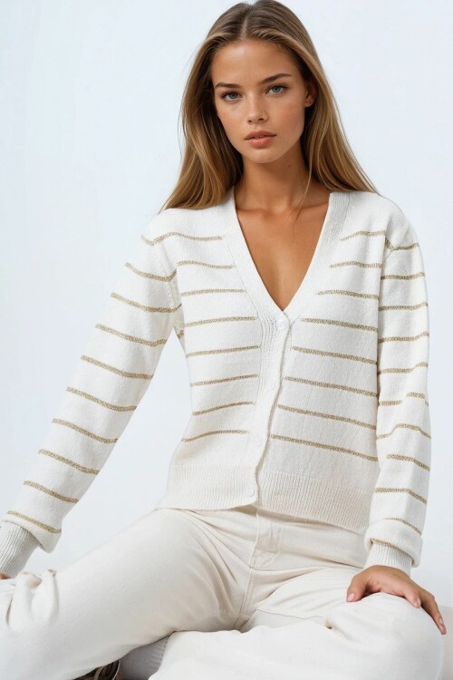 Derin V Yaka Düğmeli Çizgili Triko Hırka