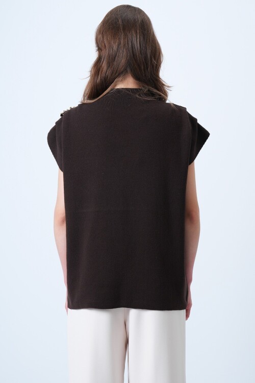 Dik Yaka Omuz Drape Ve Metal Aksesuarlı Yün Karışımlı Tasarım Kazak