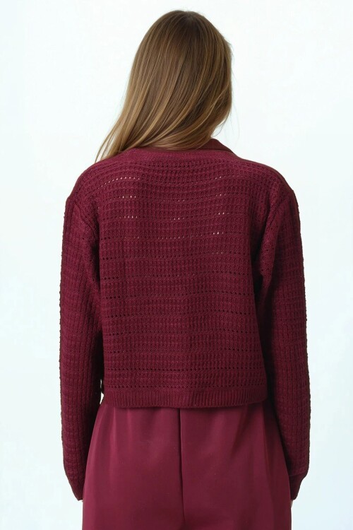 Dokulu Örgü Desenli Uzun Kollu Düğmeli Triko Hırka