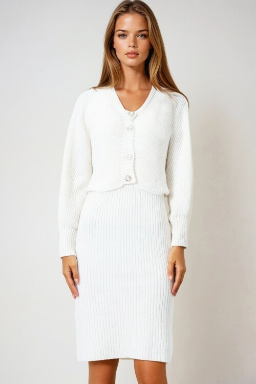 Düğme Kapamalı Crop Hırka ve Ön Arka V Yaka Fitilli Triko Elbise Takım