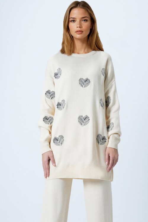 Ekru Kalp Desenli Triko Kazak Ve Düz Paça Pantolon Takım