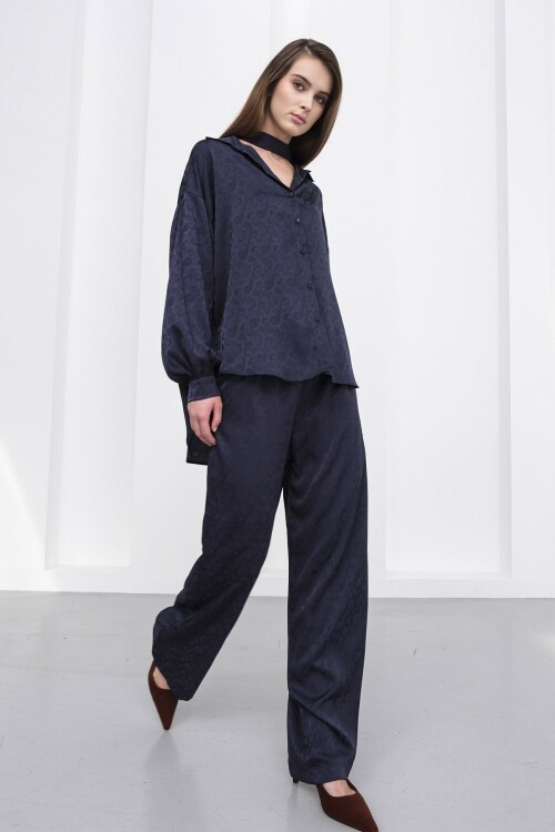 Jakar Desen Saten Gömlek Ve Pantolon Takım