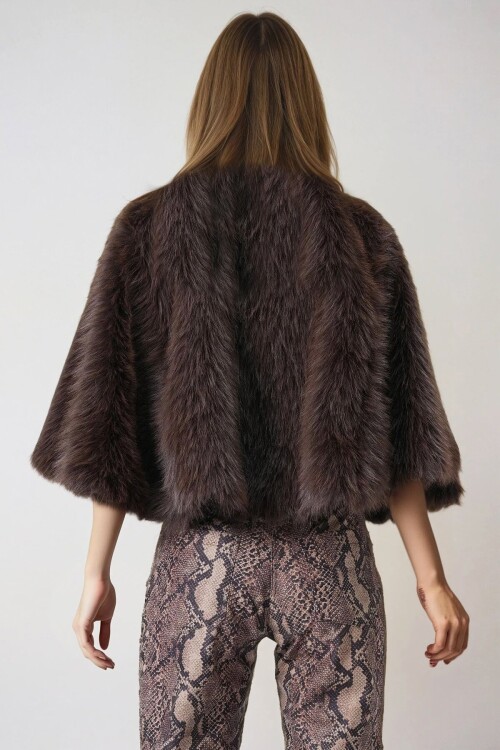 Kahverengi Agraflı Astarlı Kürk Pelerin