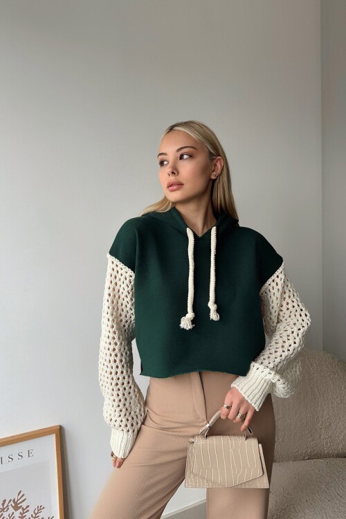 Koyu Yeşil Kapüşonlu File Örgü Kol Bağcıklı Crop Sweatshirt