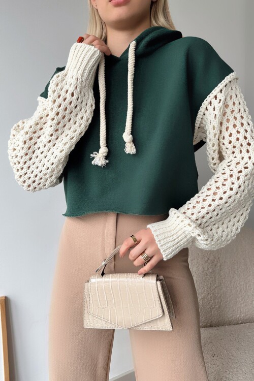 Koyu Yeşil Kapüşonlu File Örgü Kol Bağcıklı Crop Sweatshirt