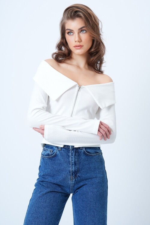 Karmen Yaka Fermuar Detaylı Ottoban Bluz