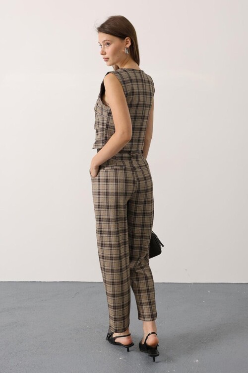 Kemerli Ekose Desenli Havuç Pantolon