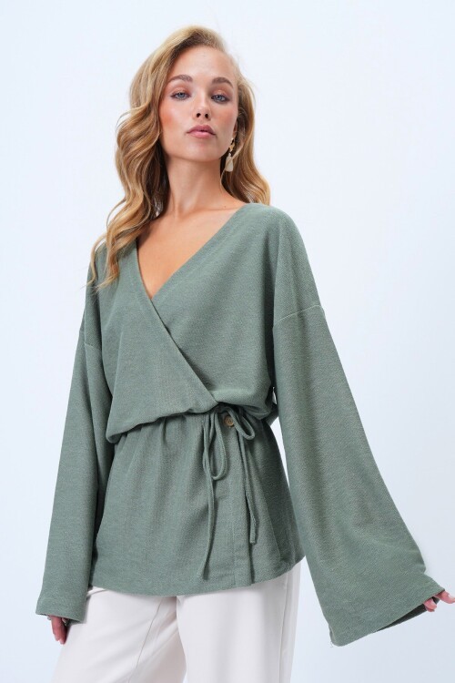 Kruvaze Kesim V Yaka Bağlama Detaylı Hırka