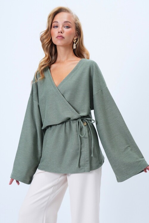 Kruvaze Kesim V Yaka Bağlama Detaylı Hırka