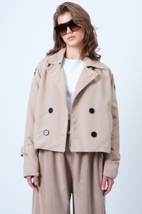 Kruvaze Yaka İçi Astarlı Kısa Trenç Ceket