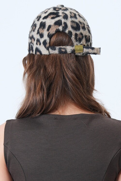 Leopar Desenli Yumuşak Dokulu Şapka