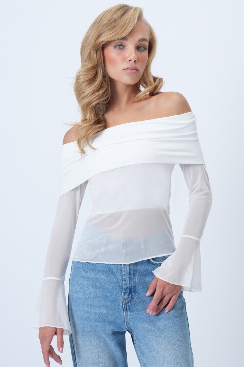 Madonna Yaka Tül Detaylı Bluz