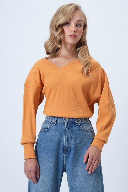 Ön Arka V Yaka Asimetrik Kesimli Bluz