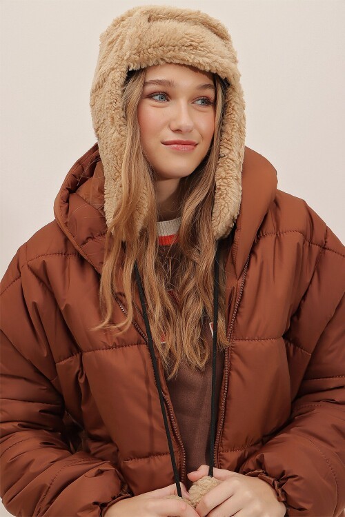 Bisküvi Peluş Kulaklıklı Yumoş Şapka