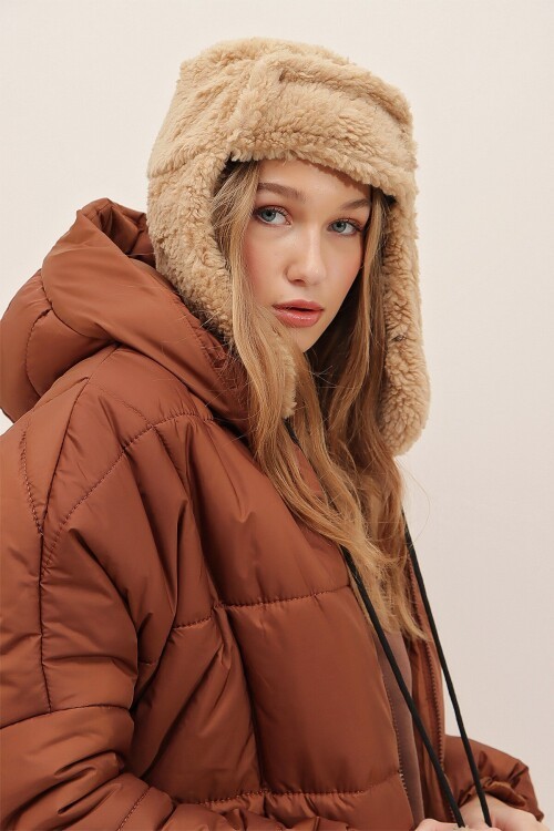 Bisküvi Peluş Kulaklıklı Yumoş Şapka