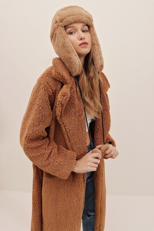 Bisküvi Peluş Kulaklıklı Yumoş Şapka