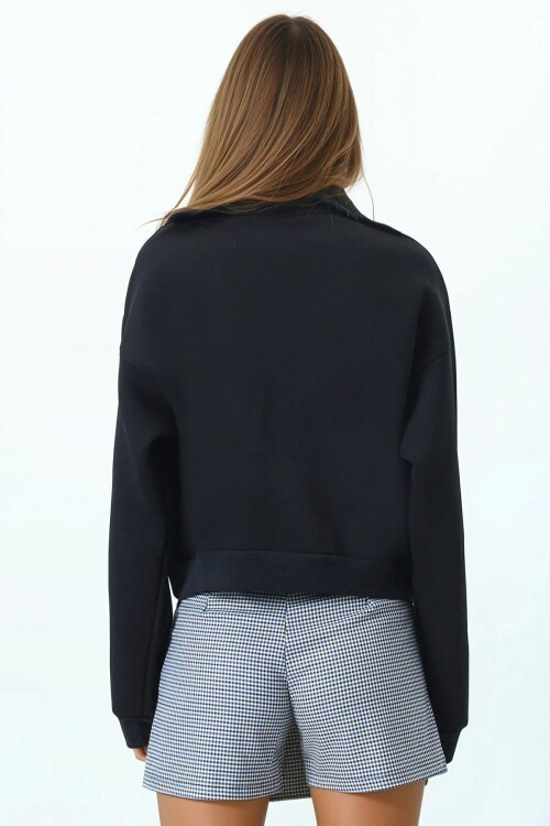 Polo Yaka Yarım Fermuarlı Sweatshirt