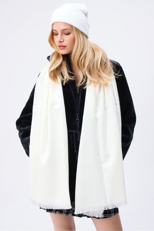 Beyaz Püsküllü Ekru Kalın Şal