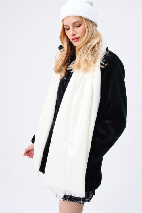 Beyaz Püsküllü Ekru Kalın Şal