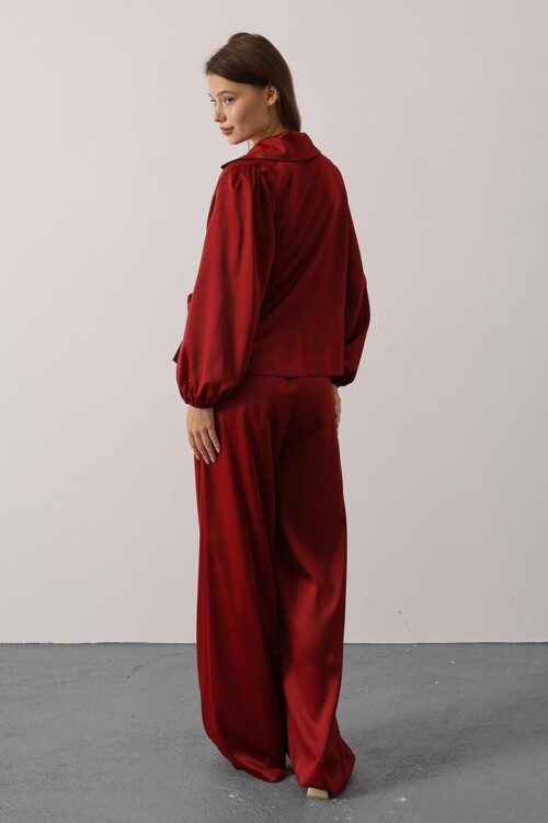 Saten Dokulu Yan Bağlamalı Bluz Ve Geniş Paça Pantolon Takım