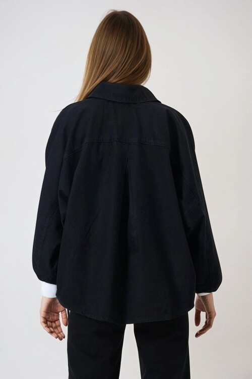 Siyah Çıtçıt Kapamarlı Önü Kısa Arkası Uzun Yarasa Kol Ceket