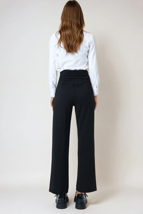 Siyah Geniş Kemerli Çift Cepli Palazzo Pantolon