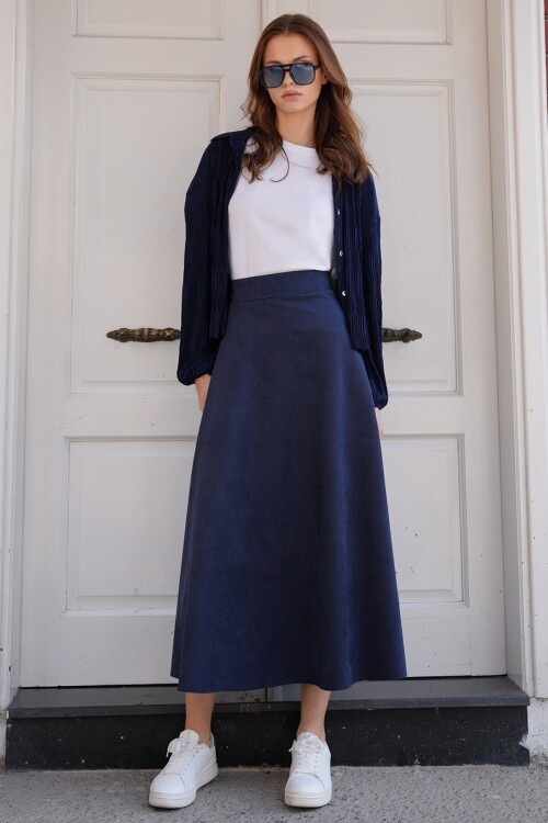 Süet Dokulu Geniş Kesim Midi Etek