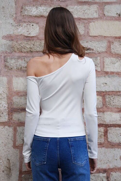 Tek Omuz Kesik Detaylı Uzun Kollu Bluz