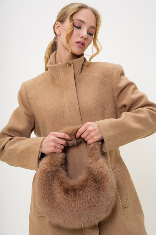 Sütlü Kahve Tüylü Suni Kürük Omuz Çantası