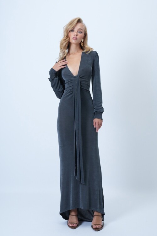 V Yaka Fular Detaylı Maxi Boy Buzzy Premium Elbise