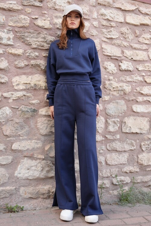 Yarım Fermuarlı Dik Yaka Bluz Ve 3 Cepli Önü Çımalı Palazzo Pantolon Takım