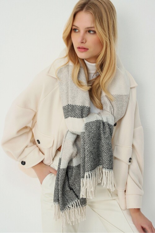 Ekru Yün Karışımlı Desenli Şal